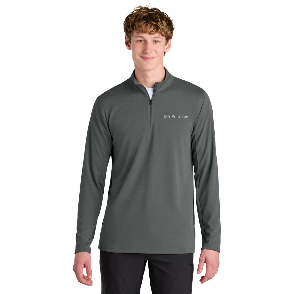 The North Face Ambition 1/4-Zip - Embroidered — model